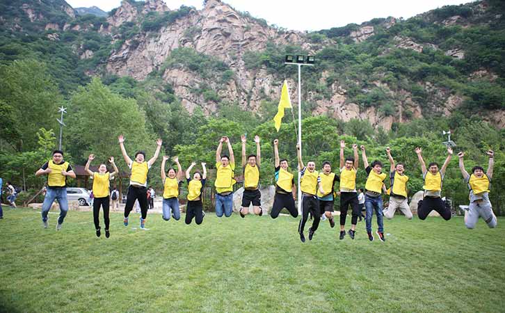   拓展训练课程： 沟通 360°沟通  