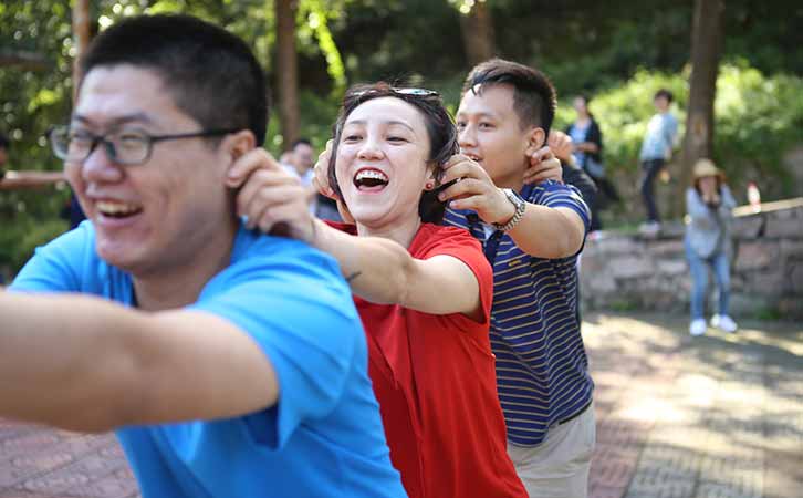 拓展训练课程：企业骑行团建