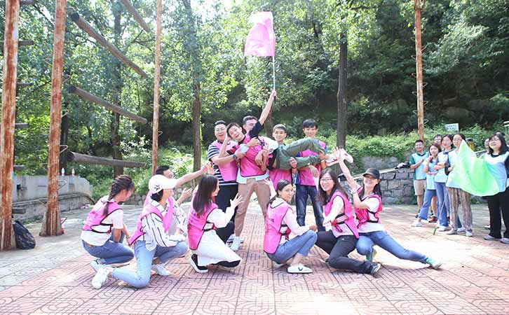 拓展训练课程：中秋茶话会活动